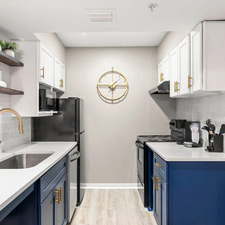 Stylish Buckhead Condo Your Urban Getaway in ATL