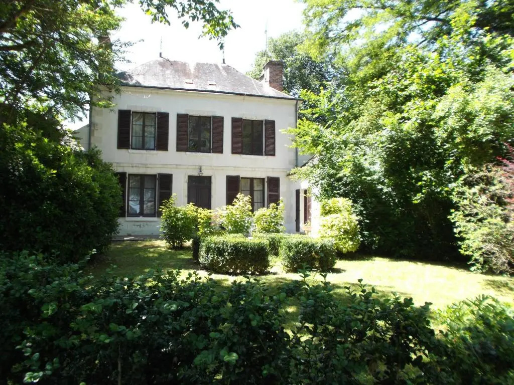 VILLA ESPERANZA Chambre de plain-pied, indépendante, à 200m du château de Valençay proche Zoo de Beauval et Châteaux de La Loire