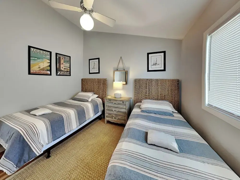 Hicks by Topsail Realty
