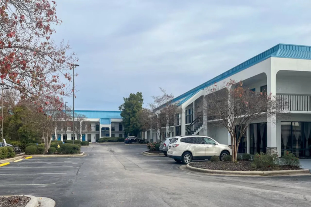 Studio 6 Suites Jacksonville, NC - Camp LeJeune