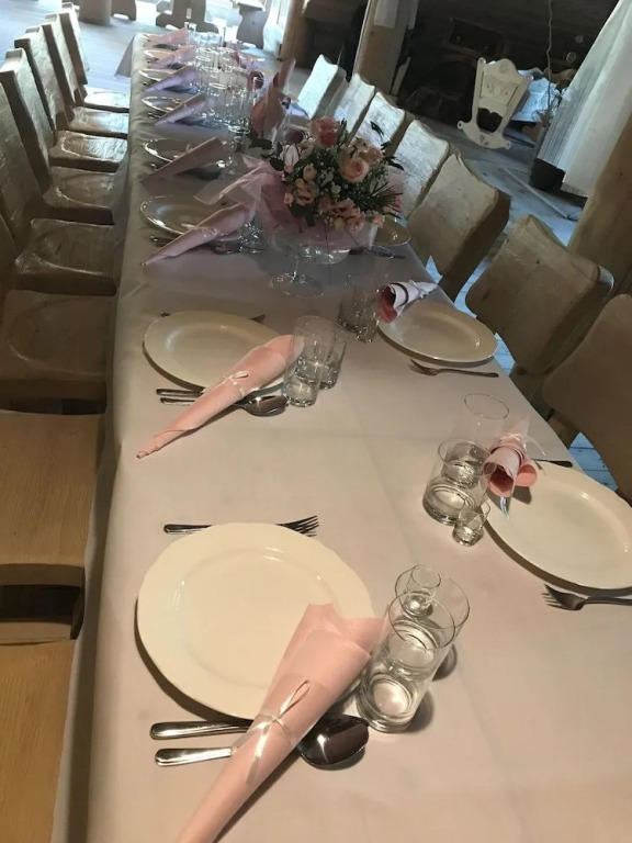 ZAJAZD BIAŁCZAŃSKI Dom Wypoczynkowy Restauracja i Klub Bilardowy