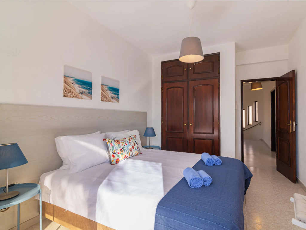 Villa Galé 600m from the beach by Interhome