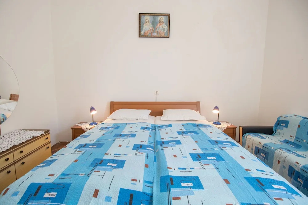 Apartments Josip by the sea