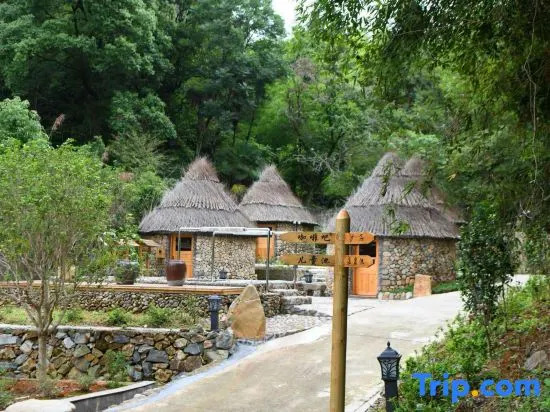 Tangzhaishan Hot Spring International Hotel