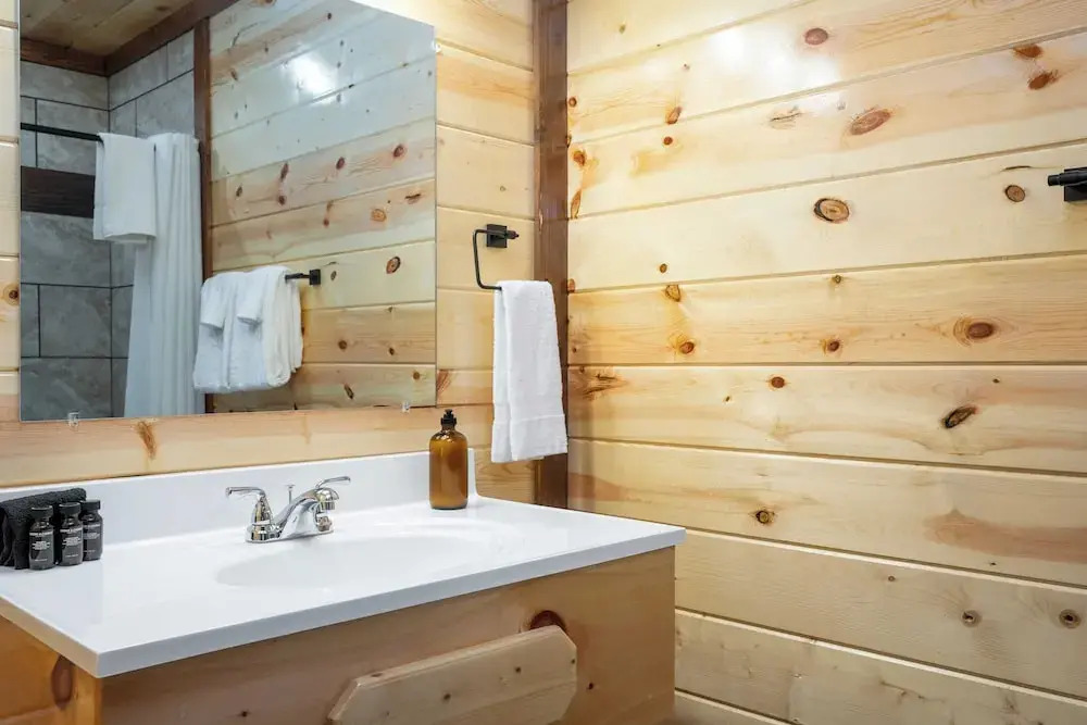 Wilder by Avantstay Group Retreat Pool + Hot Tub + Views Near Pigeon Forge Sleeps 24