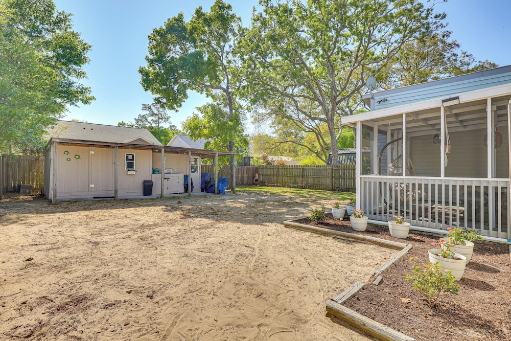 Oak Island Home w/ Fenced Yard, Walk to Long Beach
