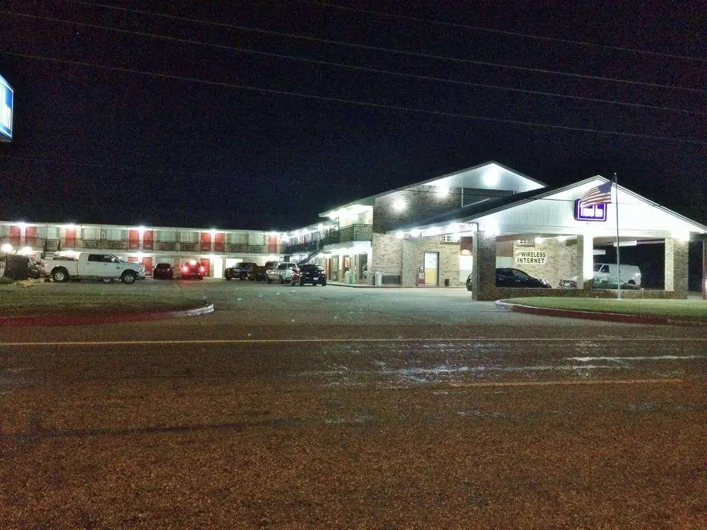 Travel Inn & Suites