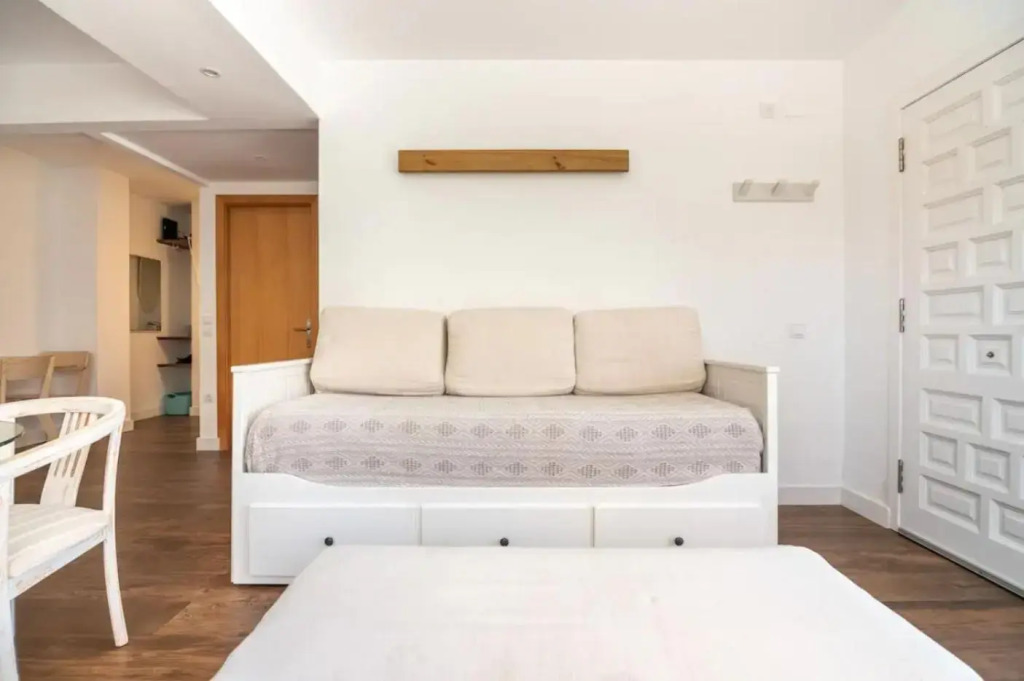 Can Juancho: casita de playa en la Costa dorada