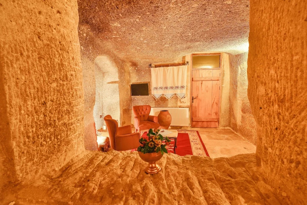 Mosaic Cave Hotel