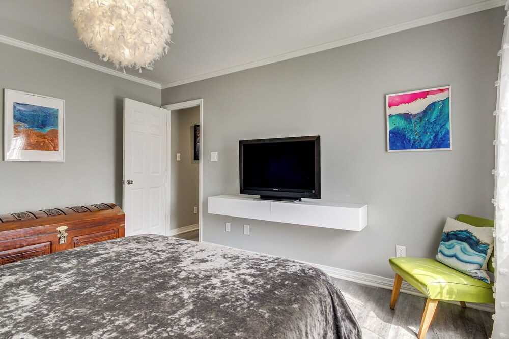 Walk to Beach, Fenced Patio: Bay St Louis Getaway!
