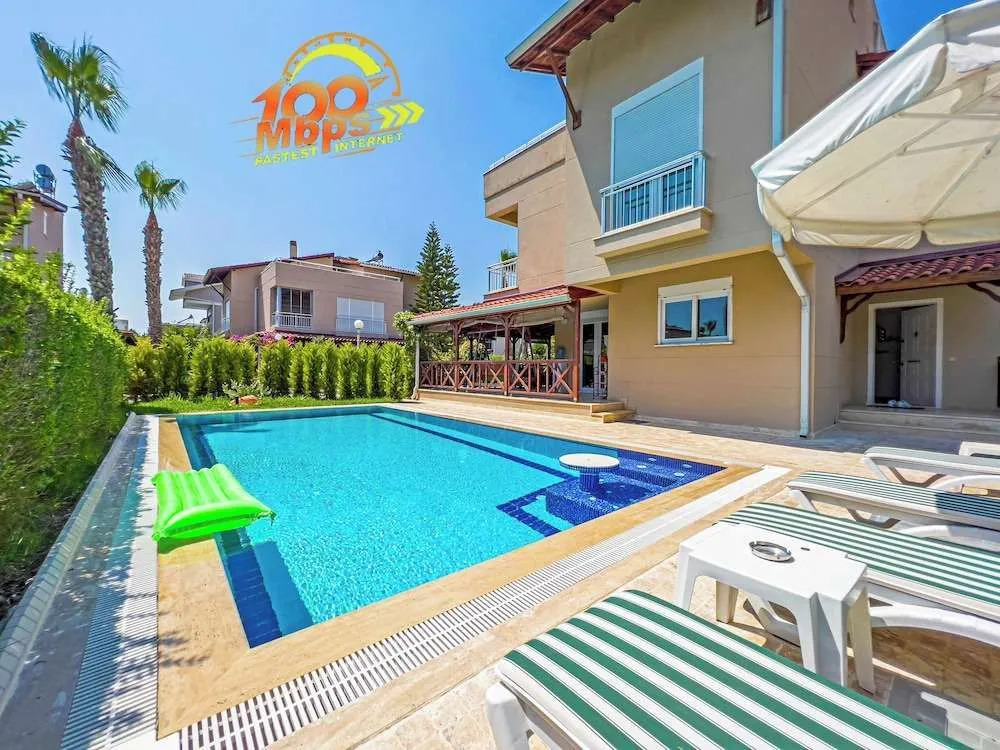 Paradise Town Villa Lisa