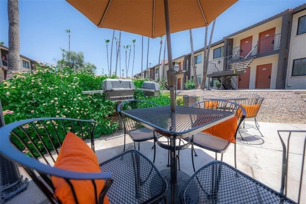 244 Fully Furnished 1BR Suite-Pet Friendly! by RedAwning