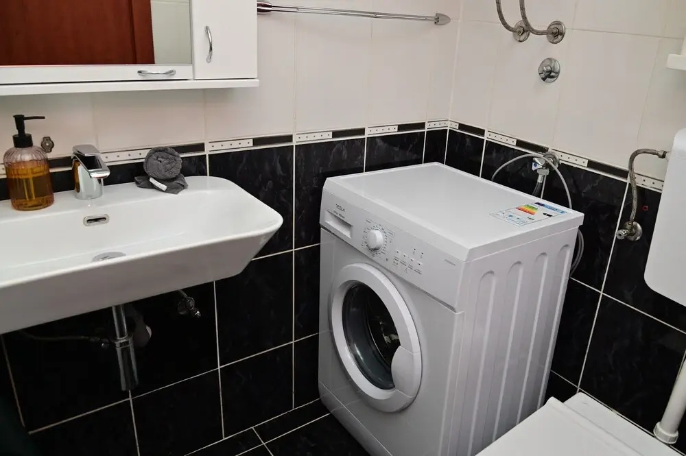 HomeRent White