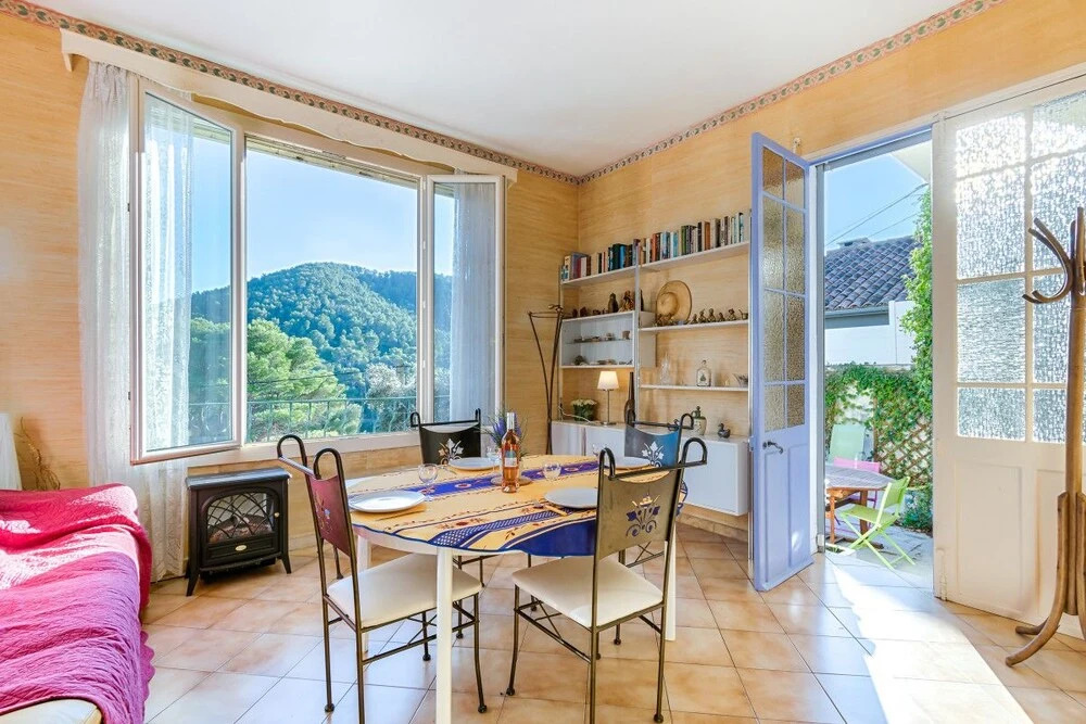 AC House With Garden and Terrace Calanques