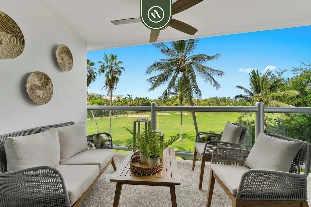 Stylish 2 BR Condo - Pools - Golf - Membership