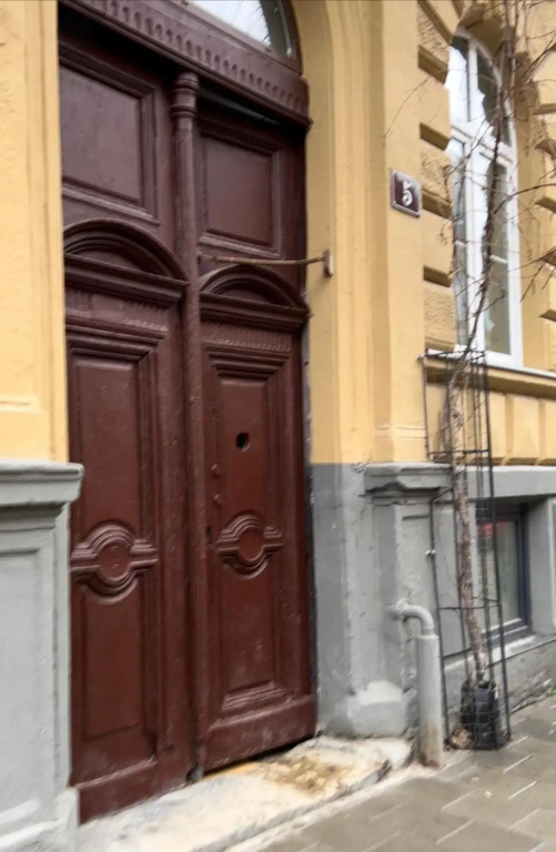 22/Kotliarska Moisha House