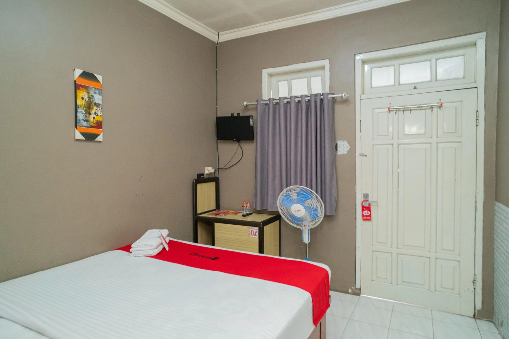 RedDoorz at Oro Oro Ombo Batu