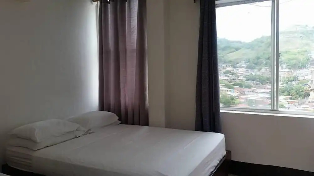 Hotel Sobalvarro