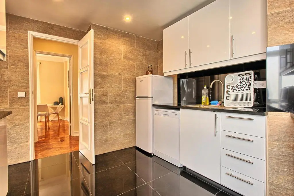 Almirante 3-Four Bedrooms