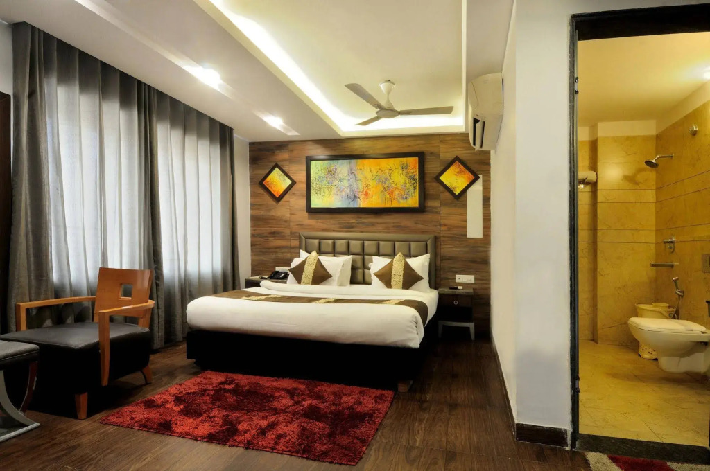 Hotel Cabana 5 Mins Walking Distance From NDLS Station