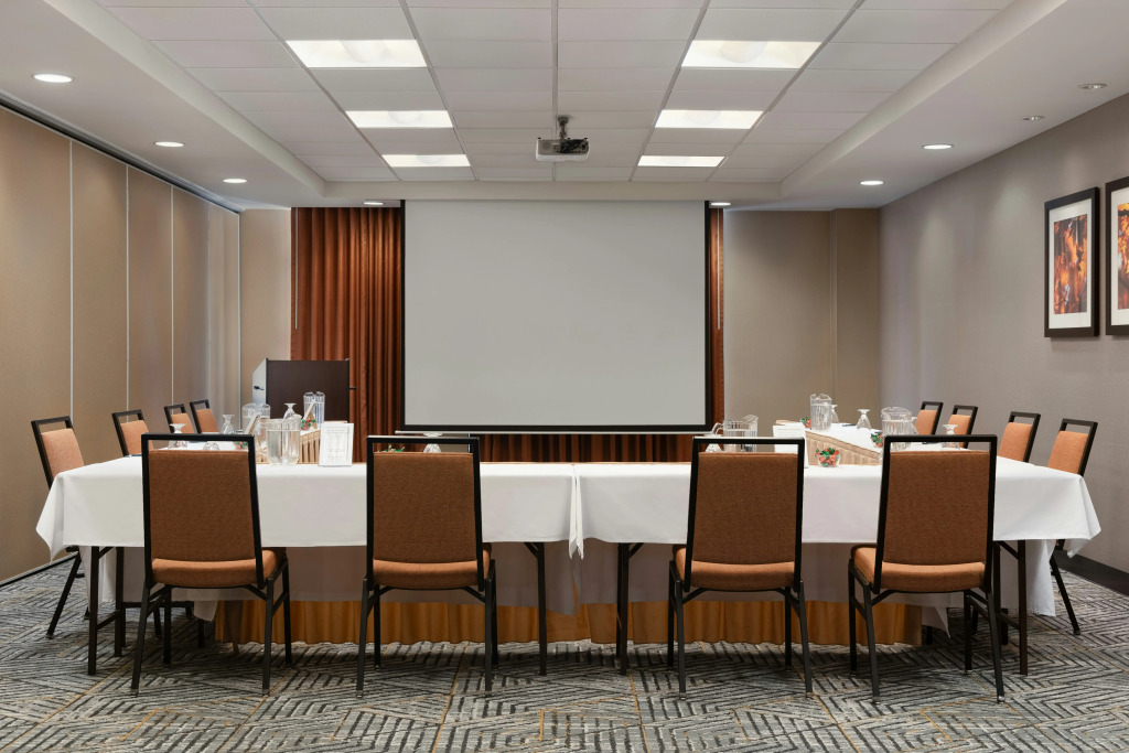 Homewood Suites by Hilton Waterloo/St. Jacobs