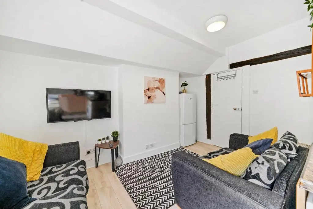 Cosy 3 bedroom house in the heart of Canterbury