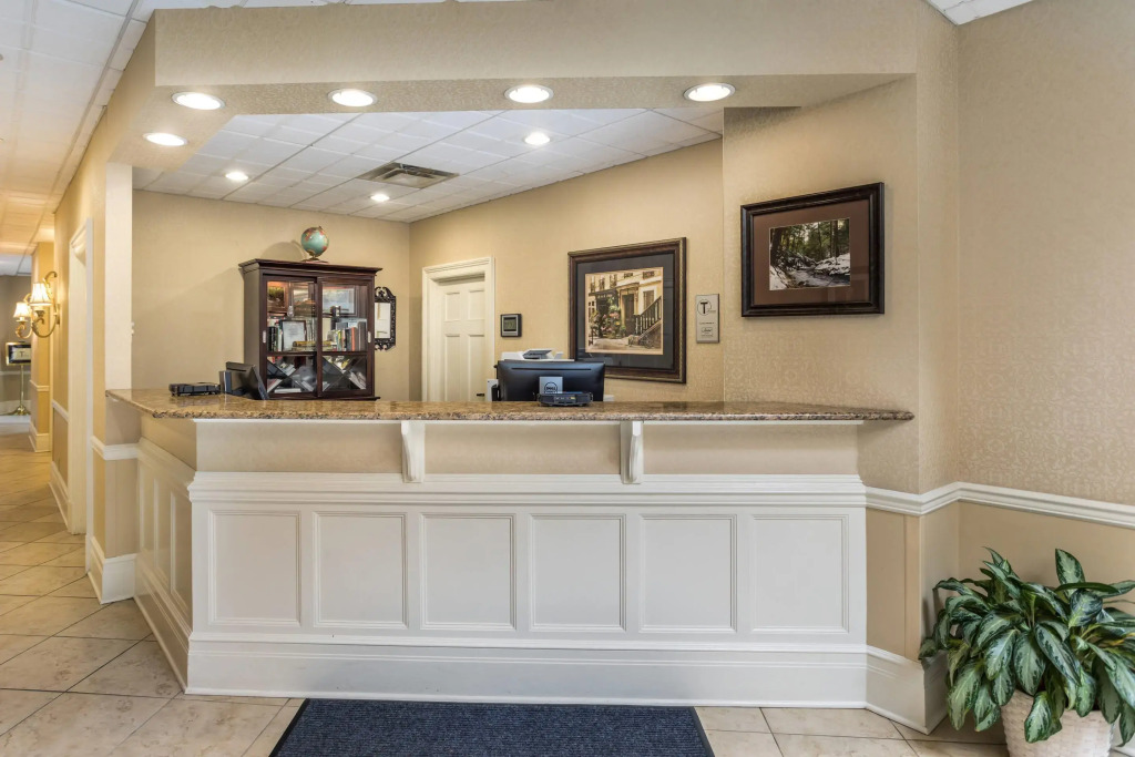 Traditions Hotel & Spa Johnson City - Binghamton, an Ascend Collection Hotel