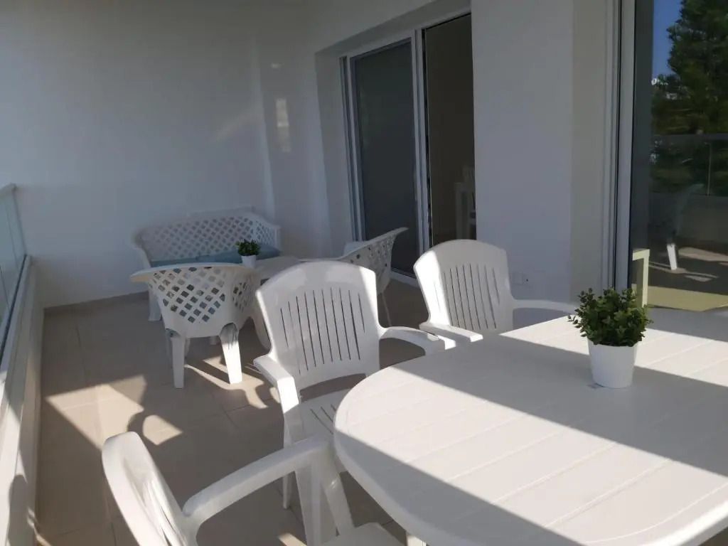 Dinglis Residences 31