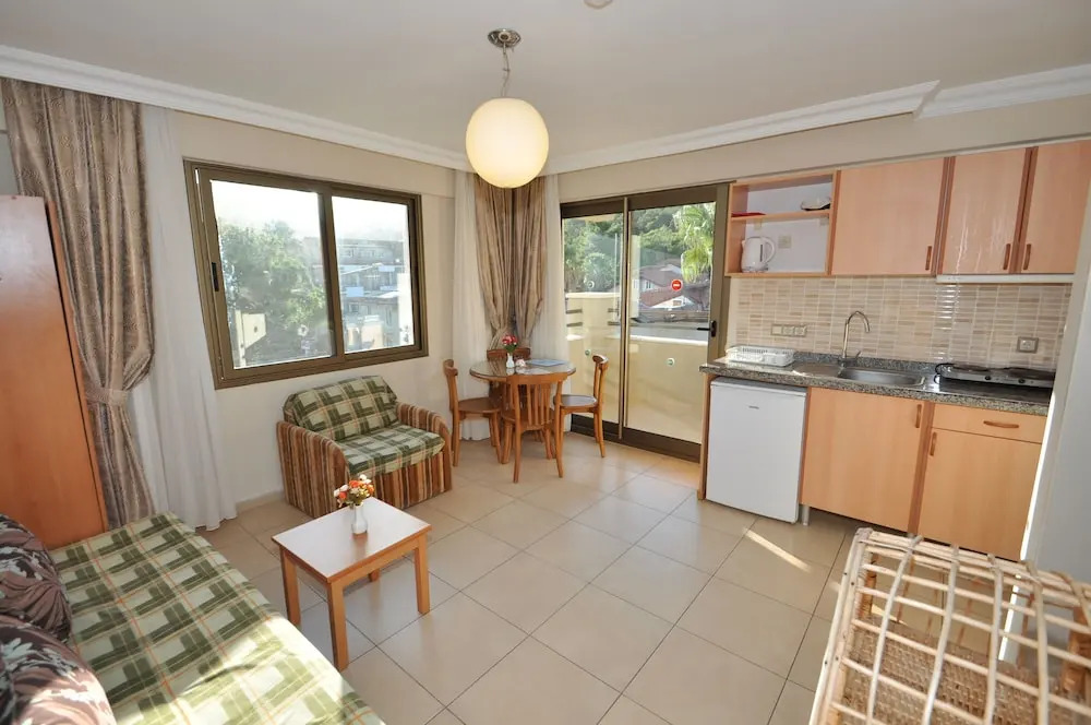 EcemHotel