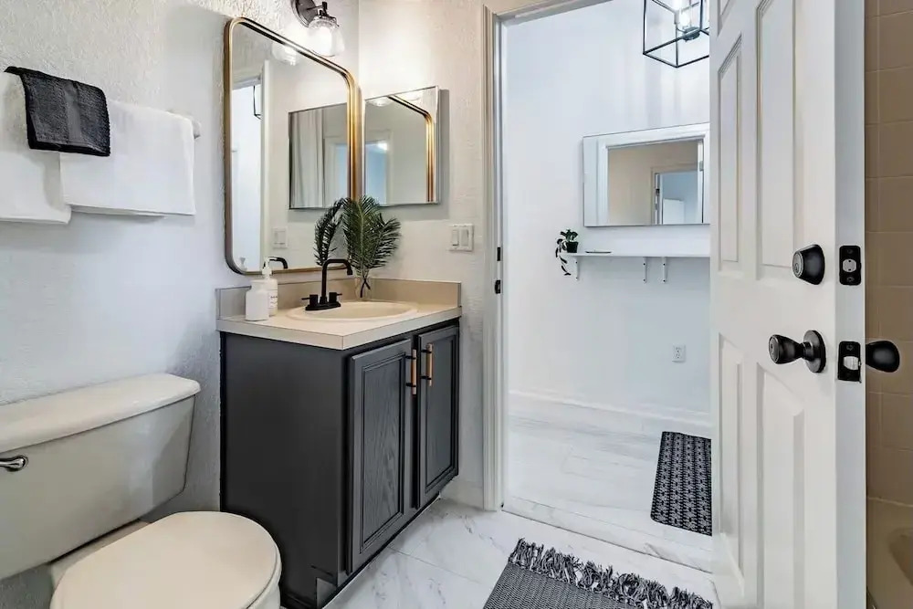 3BR Townhouse at Regal Palms: Pool & Disney Fun