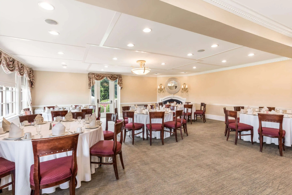 Traditions Hotel & Spa Johnson City - Binghamton, an Ascend Collection Hotel