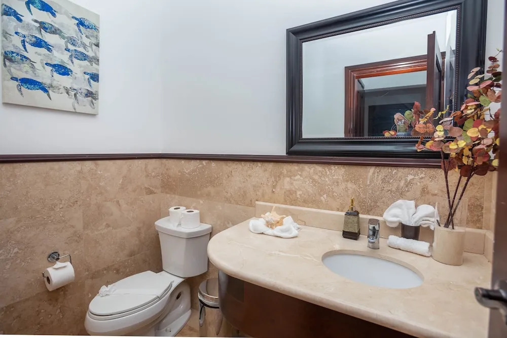 Pristine Bay Villa 1304 with large pool - 3 bedroom condo