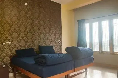 Hobo Hostel
