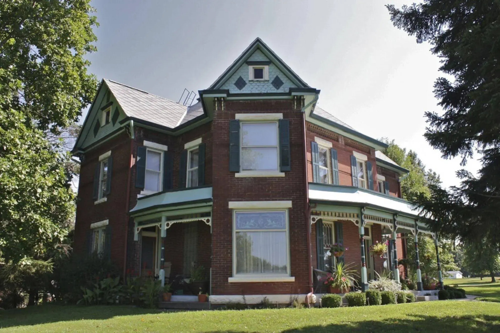 The Nauvoo Grand Bed & Breakfast