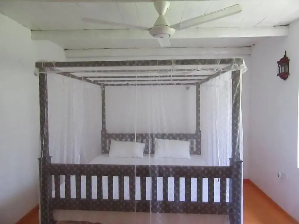 The Colonial Villa