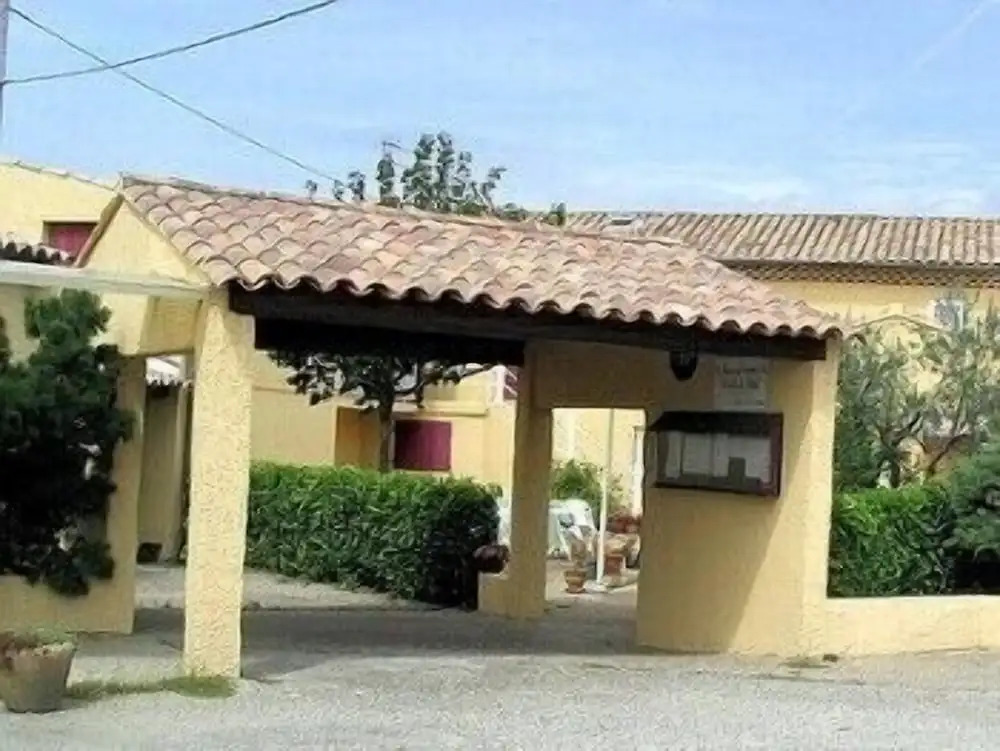 Logis Hôtel Le Mistral - Restaurant - Montélimar Sud
