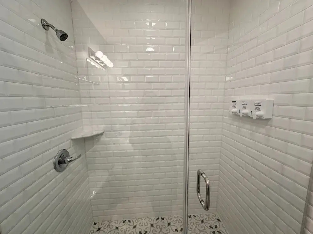 Sosuite 1BR Apt w W D Shared Roofdeck
