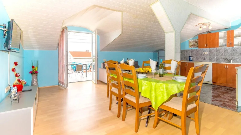 Apartment With 4 Bedrooms in Jadranovo, With Wonderful sea View, Furni