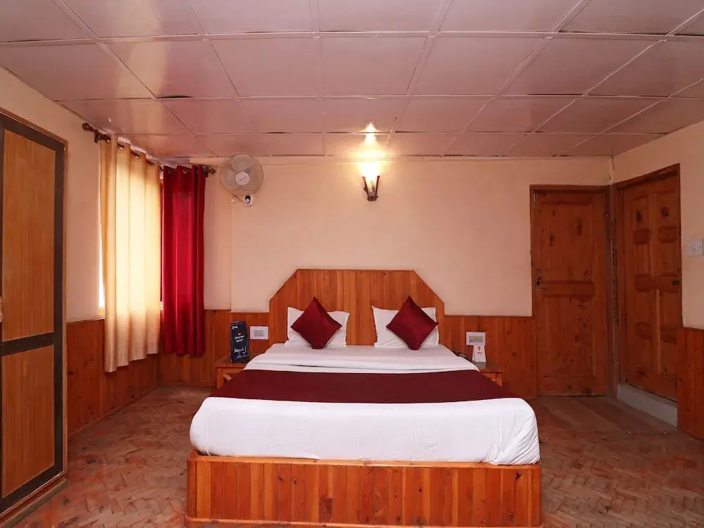 OYO 15139 Hotel Devlok International