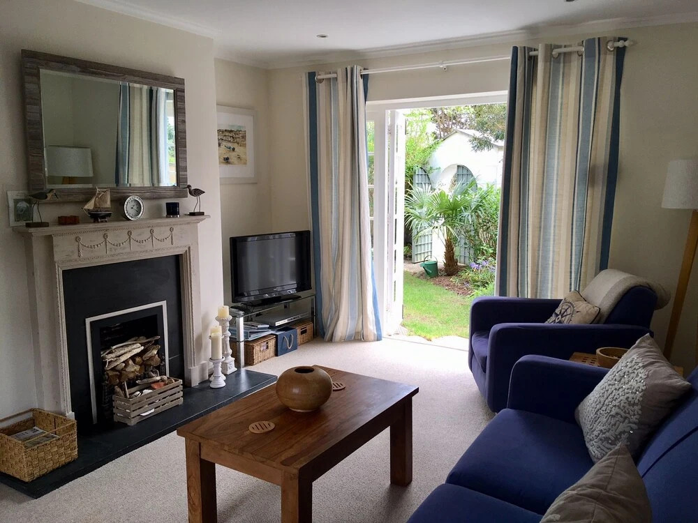 Lamorran Lodge