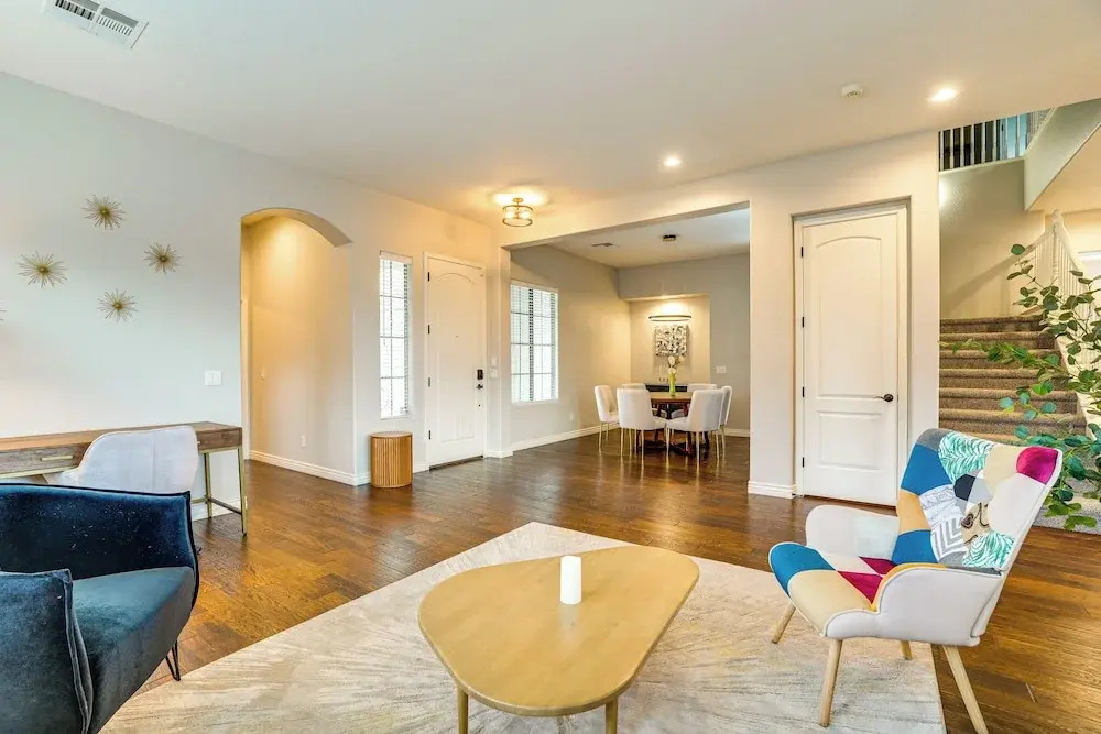 Pool, Views & Ample Space! Sunny Goodyear Retreat
