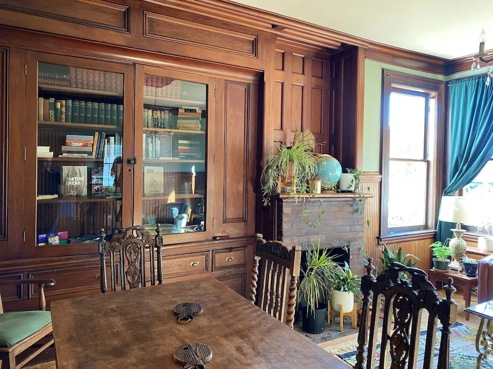 The Weller House