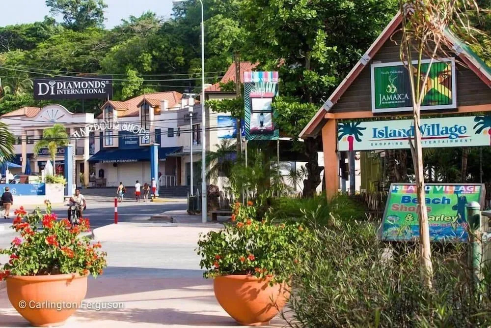Deez Bed and Breakfast Ocho Rios