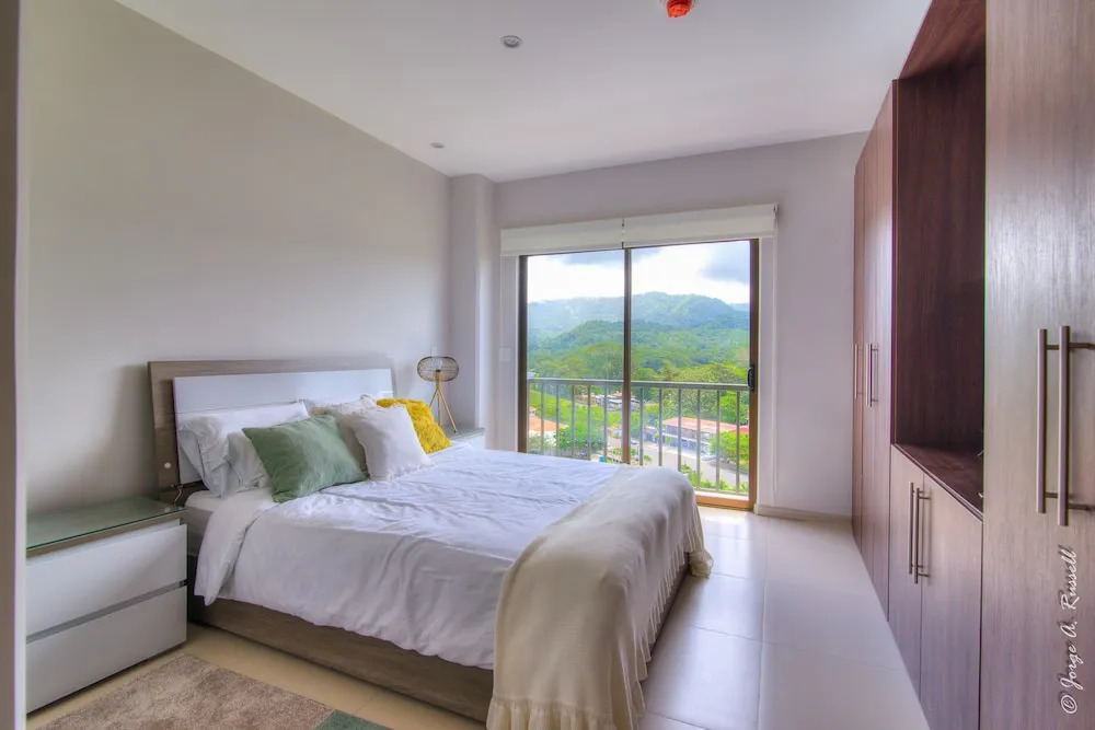 Luxurious and Warm Condo Just Step From the Beach!