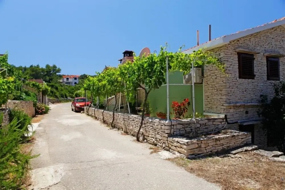 Ante Š - Peaceful and Close to the sea - A2