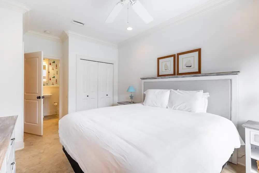 Miramar Manor by Avantstay Walk to the Beach!