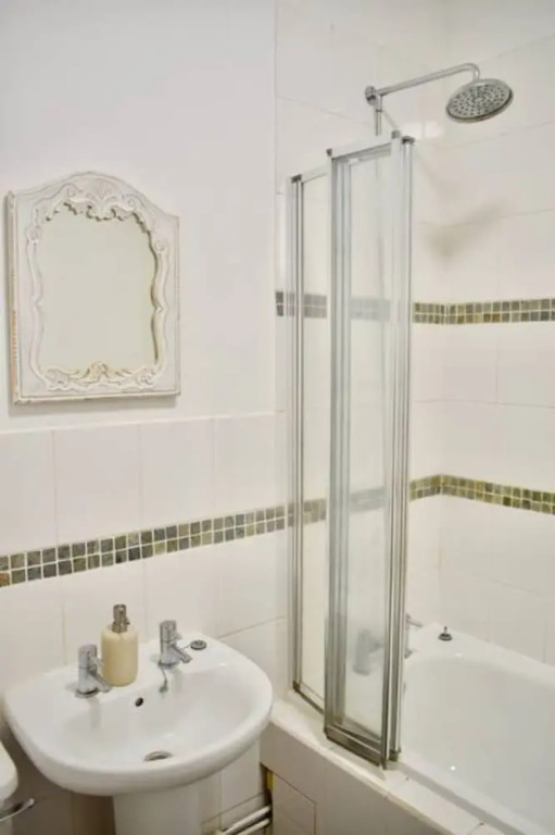 Central 2 Bedroom Brighton Flat Near Seven Dials