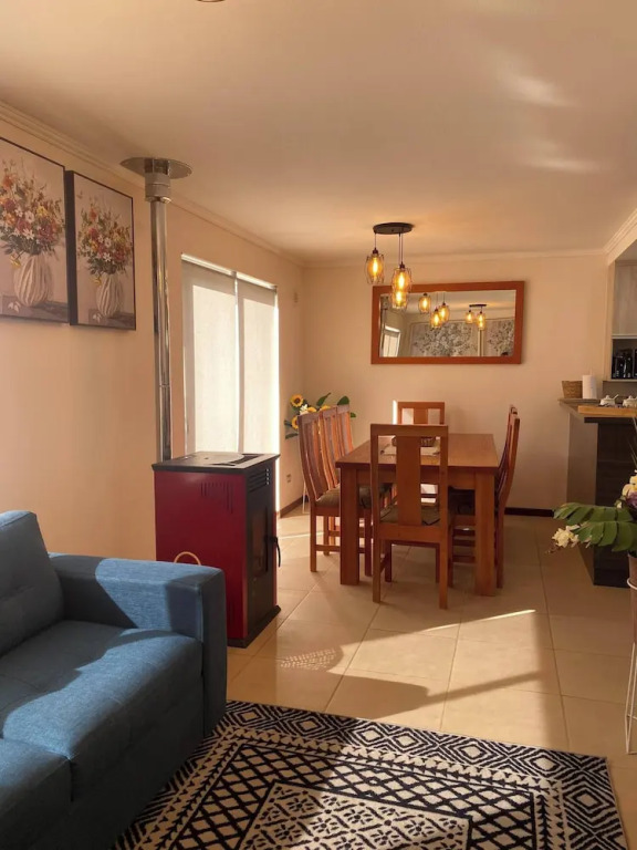 Linda Casa Familiar, Segura Y Muy Buena Ubicación