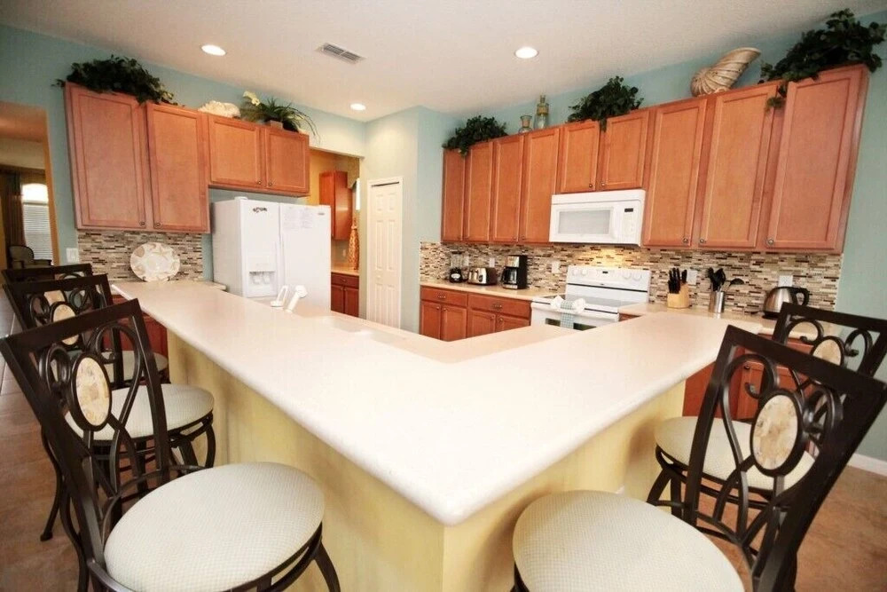 301 Las Fuentes Drive 6 Bedroom Home