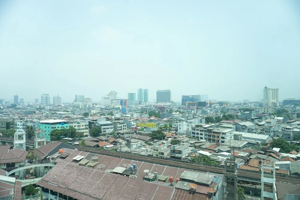 Spacious And Convenient 3br at Pangeran Jayakarta Apartment